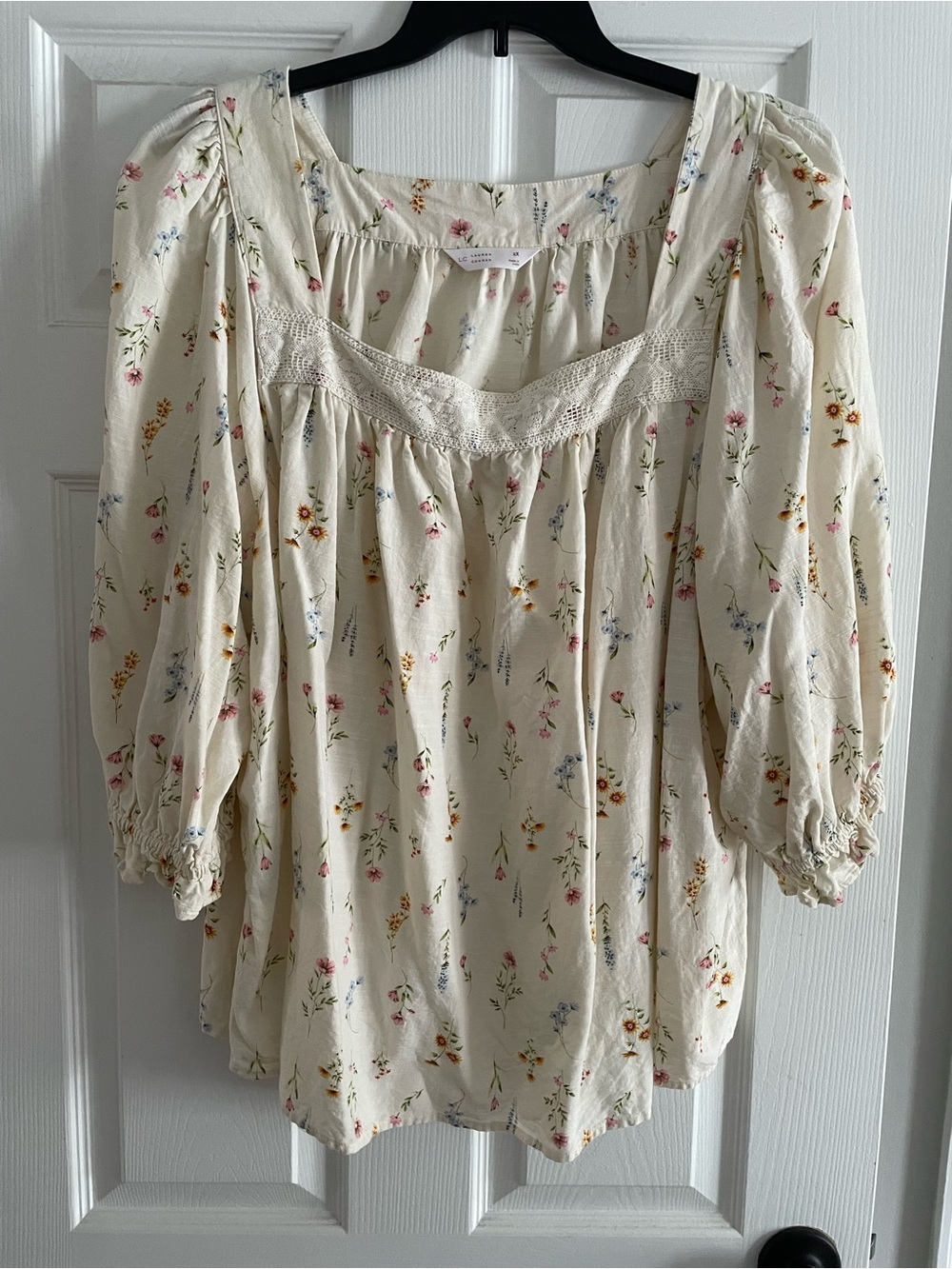 LC Lauren Conrad Cream Floral Peasant Blouse with Lace Yoke